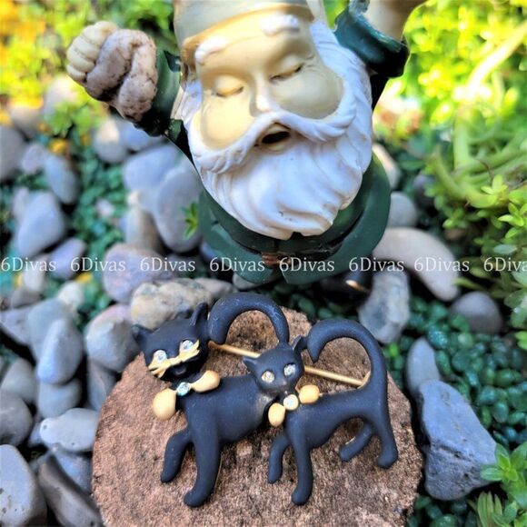 𝅺TWO Black Kittens in Gold tinge Bow Tie Brooch Pin - Picture 3 of 8